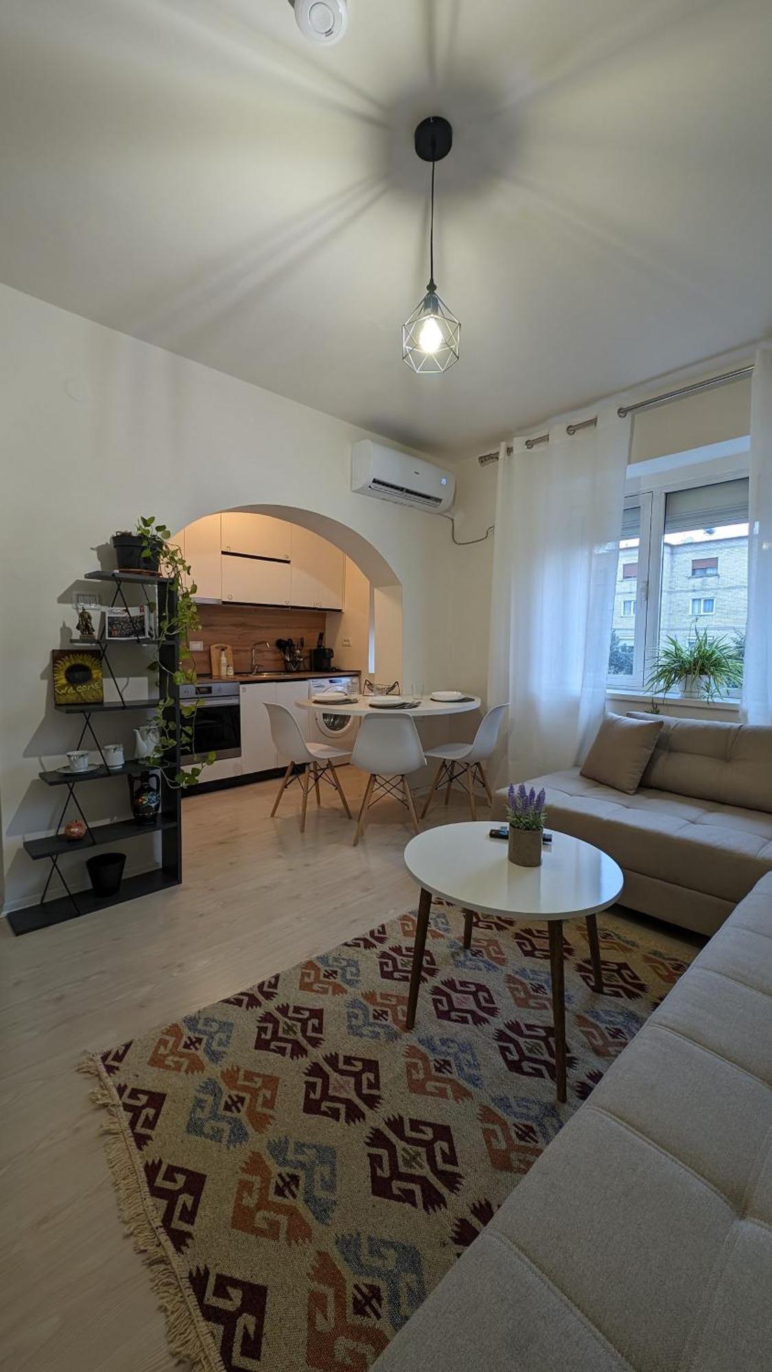 Modern Cozy Apartment 10 Min Walk To Skanderbeg Square Tirana Exterior foto